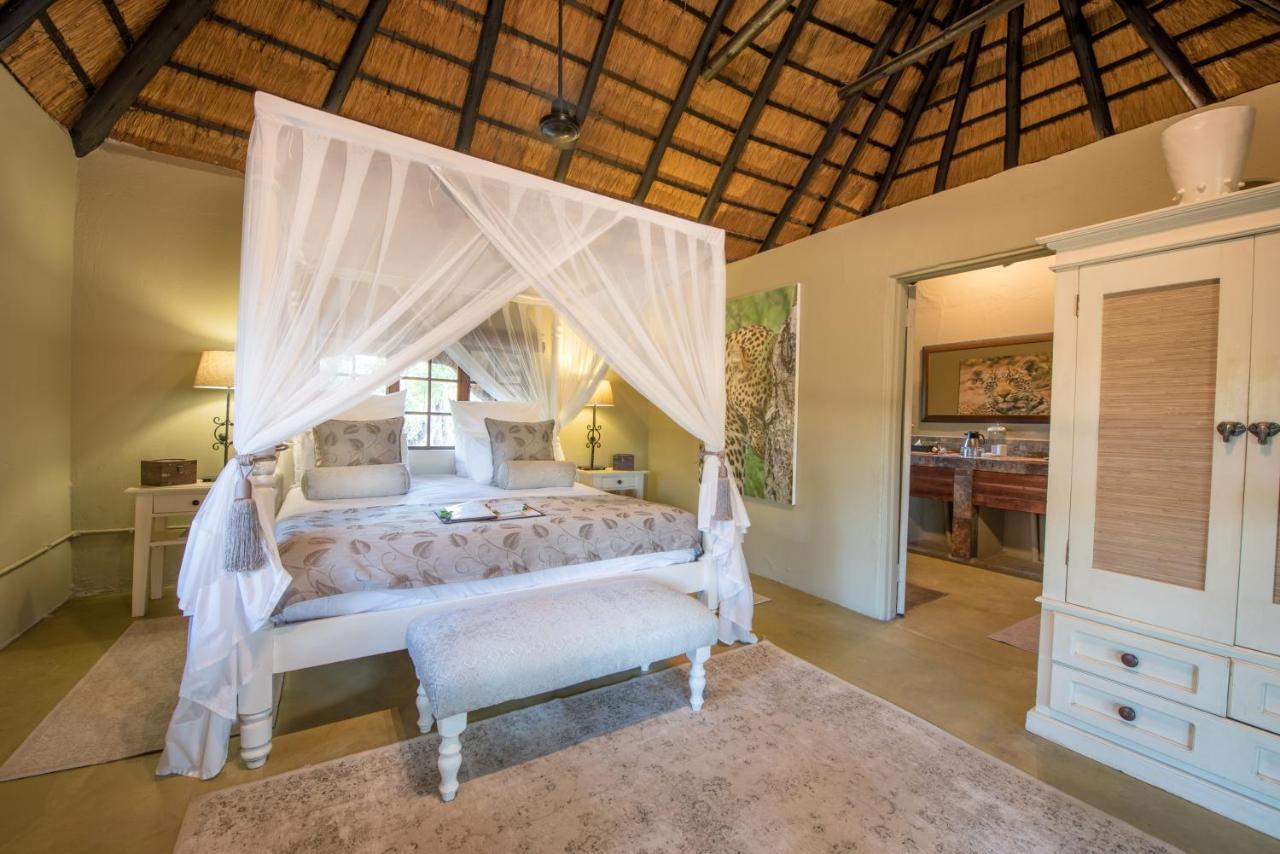 Kambaku Safari Lodge Timbavati Game Reserve Exterior photo