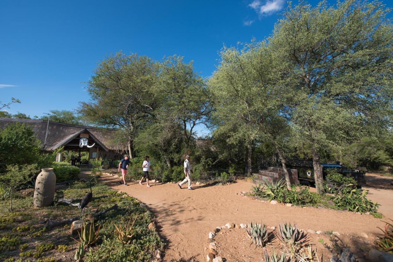 Kambaku Safari Lodge Timbavati Game Reserve Exterior photo